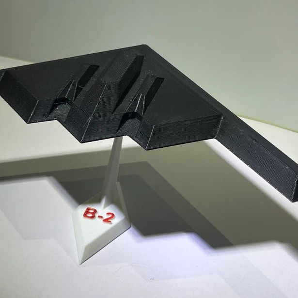 ماکت هواپیمای B-2 Spirit - طراحی بالپرنده رادارگریز - ابعاد ۱۹ در ۸ در ۷ سانت